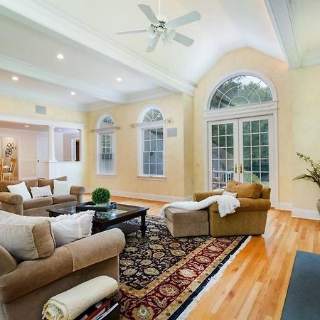 Serenity Manor In Scenic Weston Near Westport, Ct المظهر الخارجي الصورة