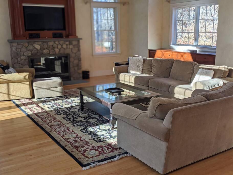 Serenity Manor In Scenic Weston Near Westport, Ct المظهر الخارجي الصورة