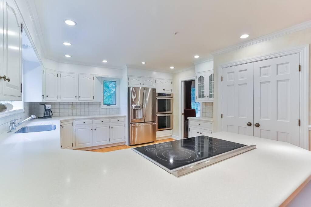 Serenity Manor In Scenic Weston Near Westport, Ct المظهر الخارجي الصورة